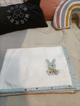 Cositas de bebe hechas a mano con telas de algodón