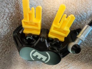 pareja Magura MT5 a estrenar