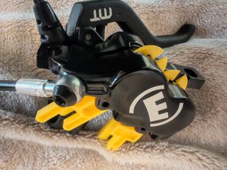 pareja Magura MT5 a estrenar