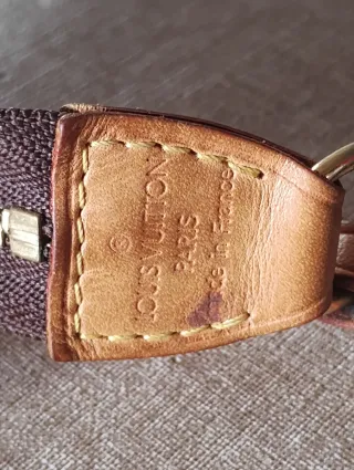 Pochette Louise Vuitton