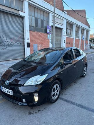 RENTING TOYOTA PRIUS