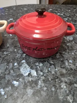 Due graziose mini casseruole con coperchio in gres