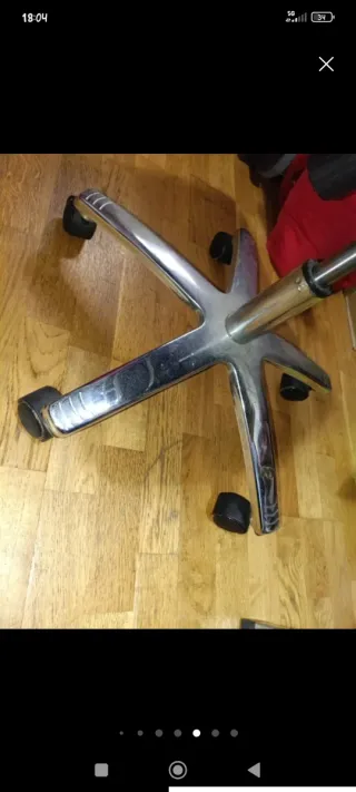 Silla escritorio ruedas cuero blanco