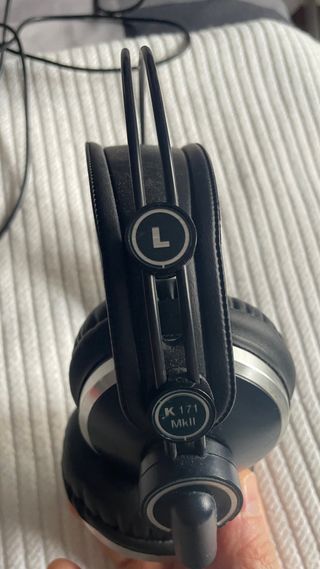 Auriculares cerrados AKG K171 Mkii