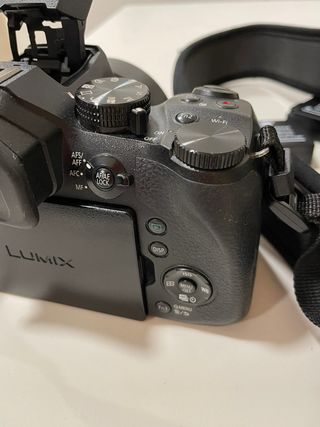 Lumix DMC-FZ300 + SD 32gb + cargador 3 bat + funda