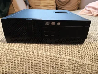 Ordenador de sobre mesa Dell