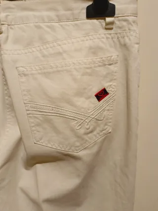 Pantalón vaquero blanco de síntesis