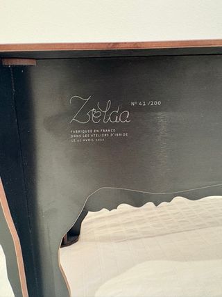 Tabirete o mesita en forma de perro de IBRIDE