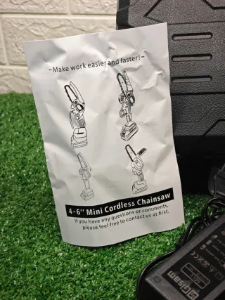 Sierra Mini Gisam con maletín y 2 baterías