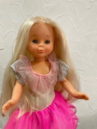 Muñeca nancy compañera de juegos