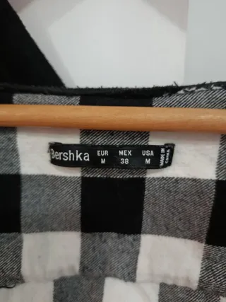 Camisa cuadros con capucha Bershka