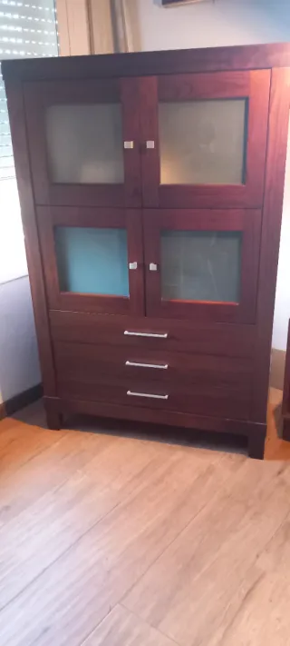 Mueble Vitrina Madera y Cristal