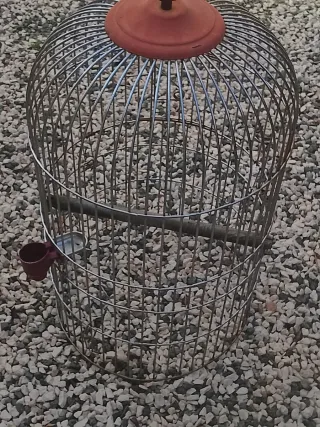 Gabbia per uccelli ovale in ottimo stato 🐦