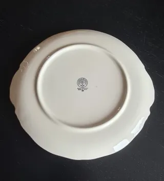 12 platos y Bandeja redonda La Cartuja de Sevilla