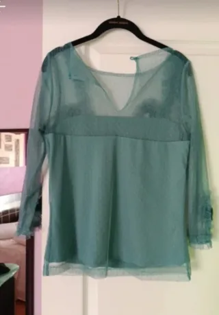 Conjunto de falda y blusa