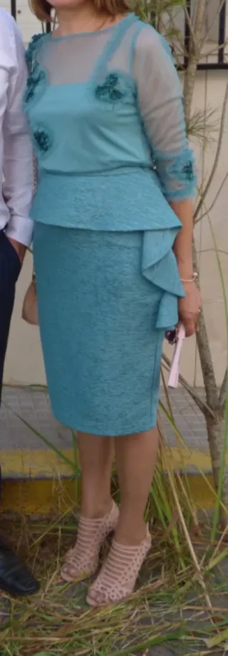 Conjunto de falda y blusa