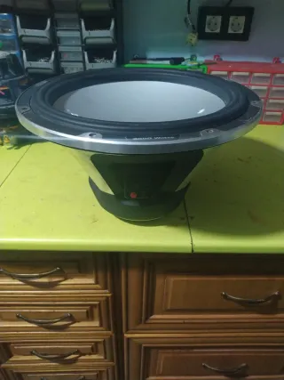 Subwoofer de 15 pulgadas vibe space 3600w 1500 rms