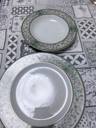 Vajilla Irabia ( porcelana )