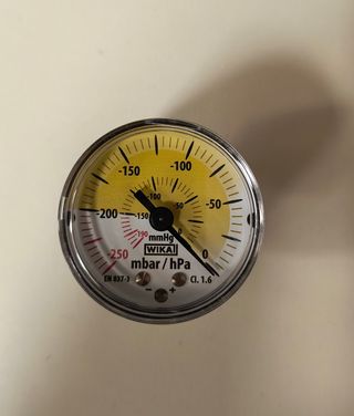 Vacuometro WIKA 250-0 MBAR 1-4” gas 50mm
