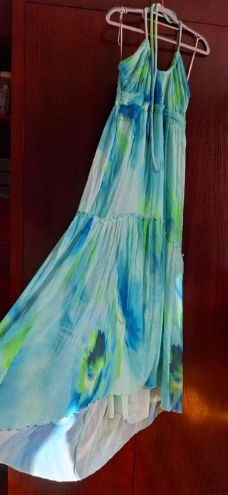 Vestido nuevo largo de gasa