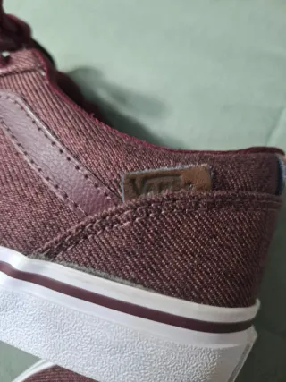 Zapatillas Vans, número 36