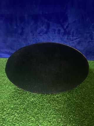 # Figura femenina sentada 30cm altura