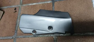 tapa lateral derecha Honda VFR