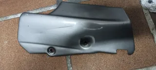 tapa lateral derecha Honda VFR