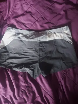Coqueto pantalón corto reebok Crossfit