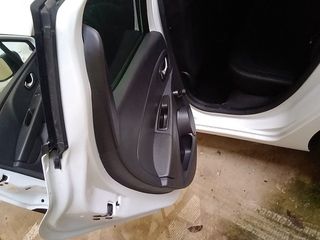 Renault Clio Limited dCi 66 kW (90 CV)