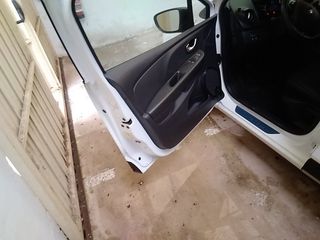 Renault Clio Limited dCi 66 kW (90 CV)