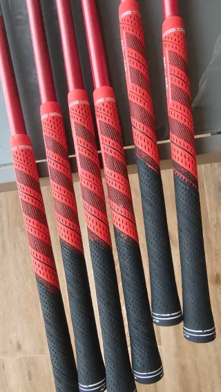 Hierros golf Wilson Di7