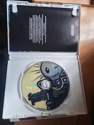 Consola Nintendo Wii con mando,cableado y dos jueg