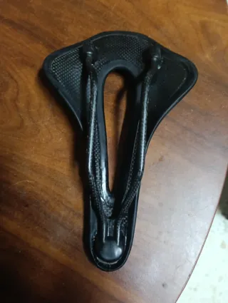 Sillín de carbono Marca MIXED TALLA 14,3