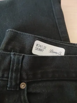 Pantalón vaquero negro