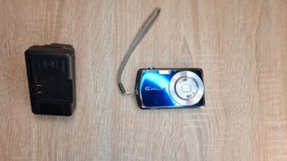 Cámara Digital Casio Exilim EX-Z1 10.3MP Azul