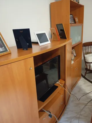 Mueble de comedor de madera