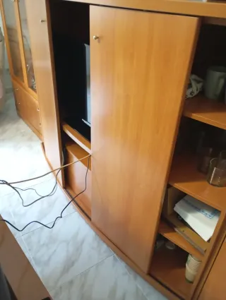 Mueble de comedor de madera