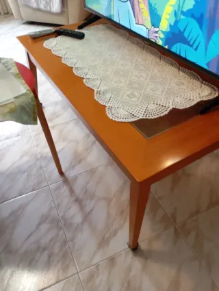 Mueble de comedor de madera