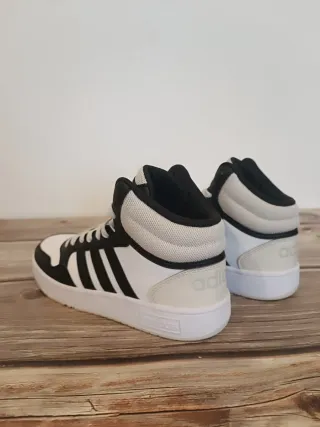 Adidas HOOPS 3.0