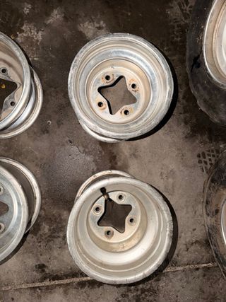 Ruedas y llantas ltz400