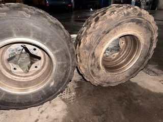 Ruedas y llantas ltz400