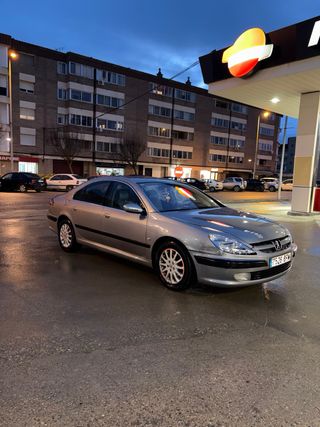 Peugeot 607 2001