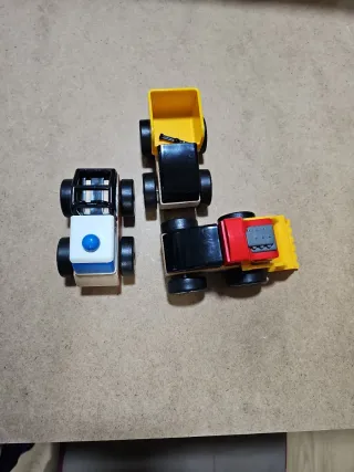 Lote de tres coches (juguetes)