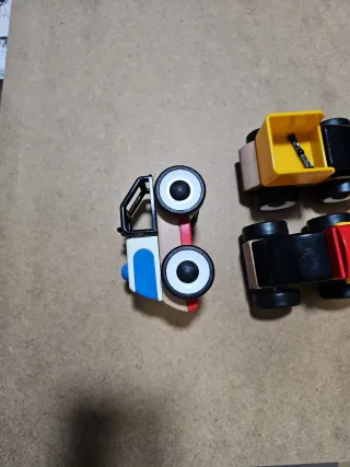 Lote de tres coches (juguetes)