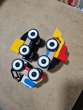 Lote de tres coches (juguetes)