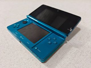 Nintendo 3DS azul + 5 juegos