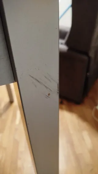 Mesa alta de madera y Cristal