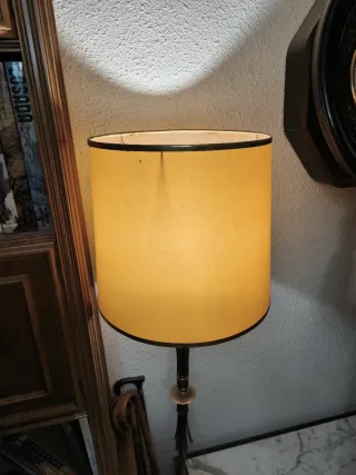 Lampara de pie antigua