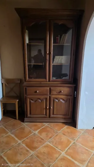 Vitrina clasica de madera